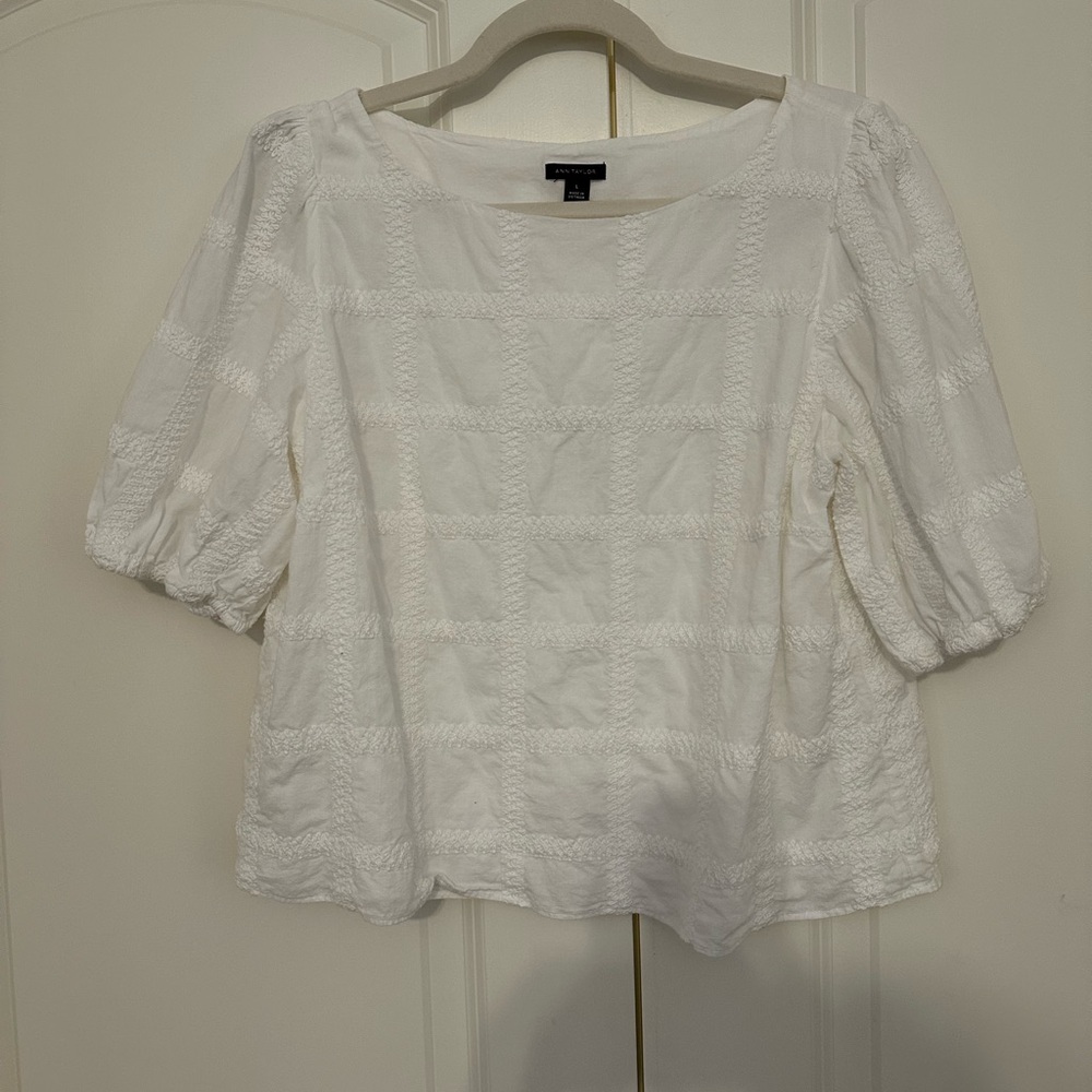 Ann Taylor White Textured Blouse